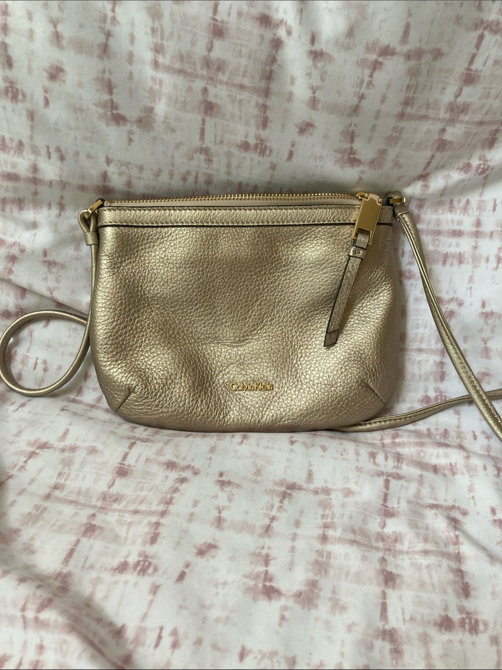 Calvin Klein  Leather Crossbody Bag Soft Pepbbled Leather  Metallic Taupe